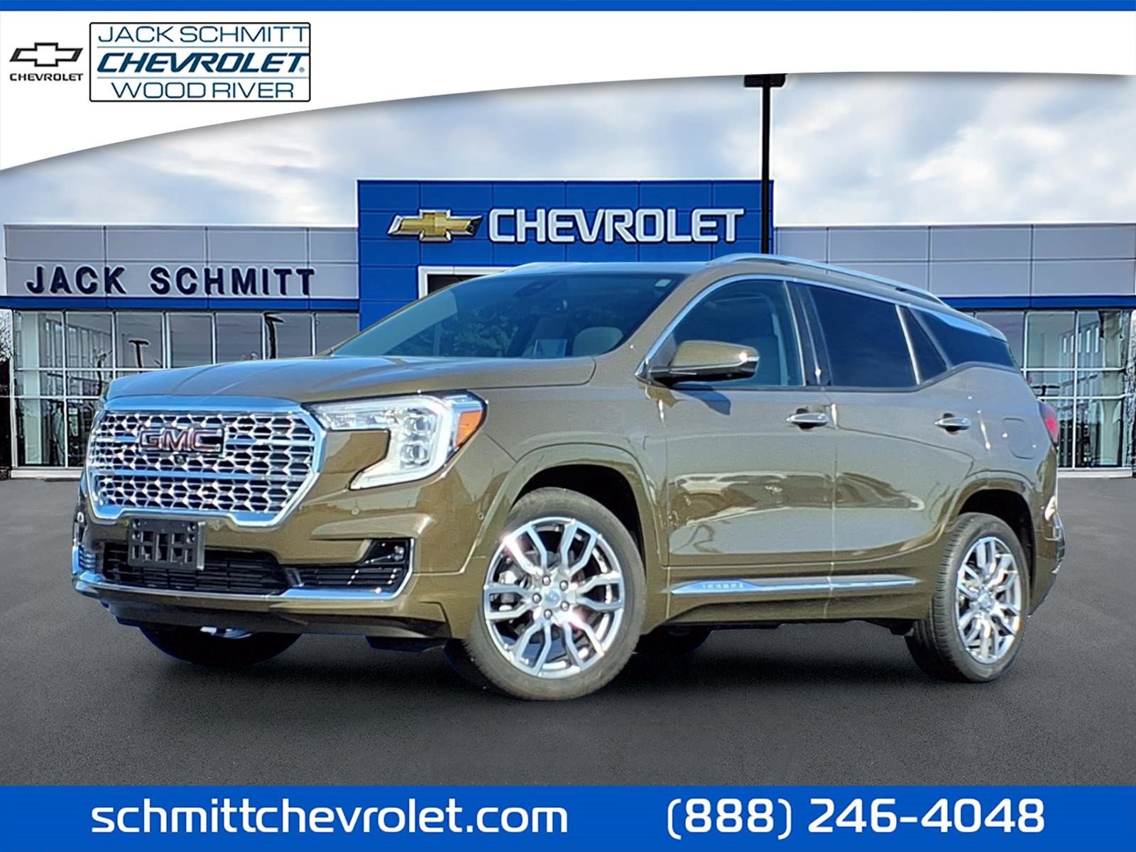 Used 2024 GMC Terrain Denali w/ Denali Premium Package