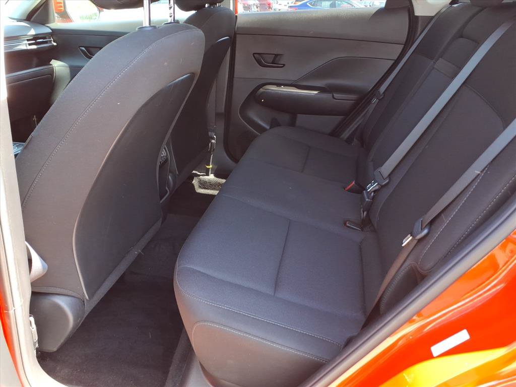 Used 2025 Hyundai Kona SEL AWD/4WD image 5