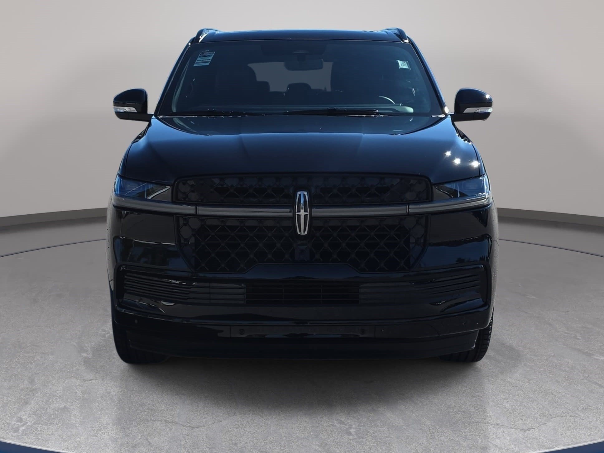 New 2026 Lincoln Navigator L Reserve w/ Jet Appearance Package AWD/4WD image 2