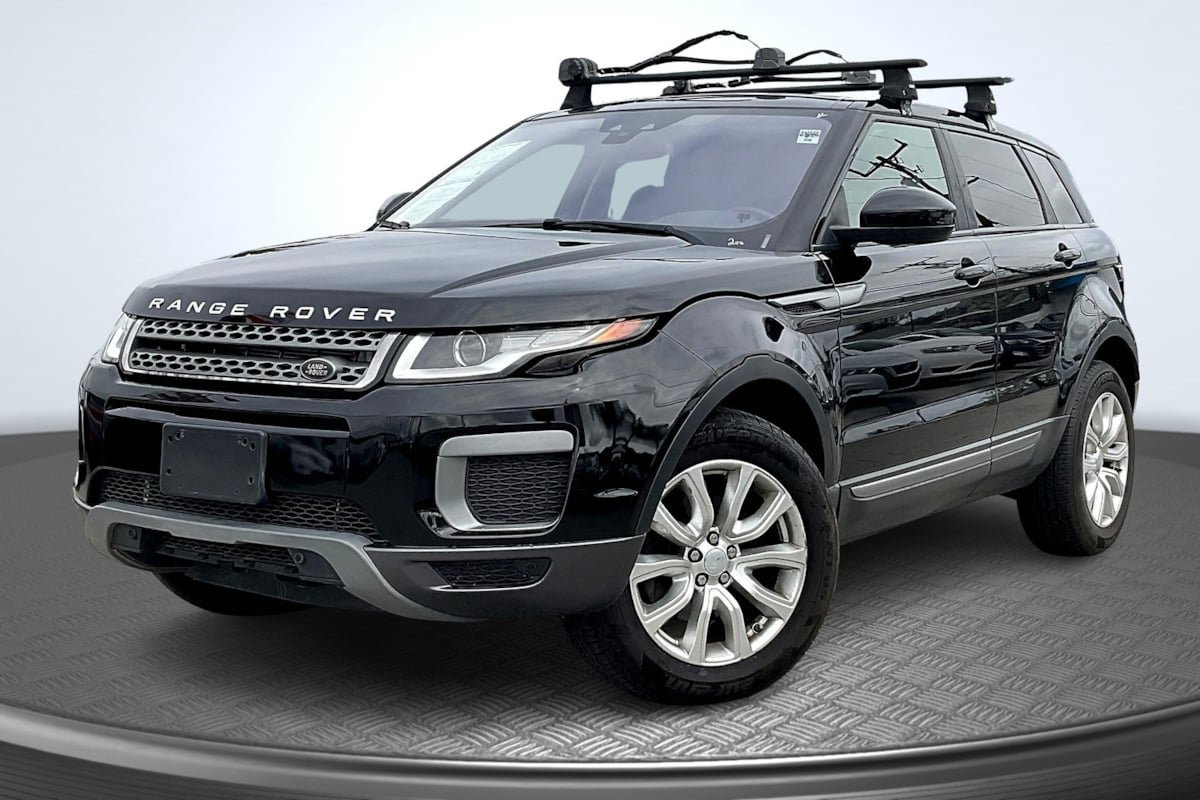 Used 2017 Land Rover Range Rover Evoque SE AWD/4WD image 12