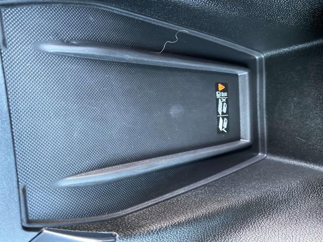 Used 2023 Chevrolet Traverse LT image 10