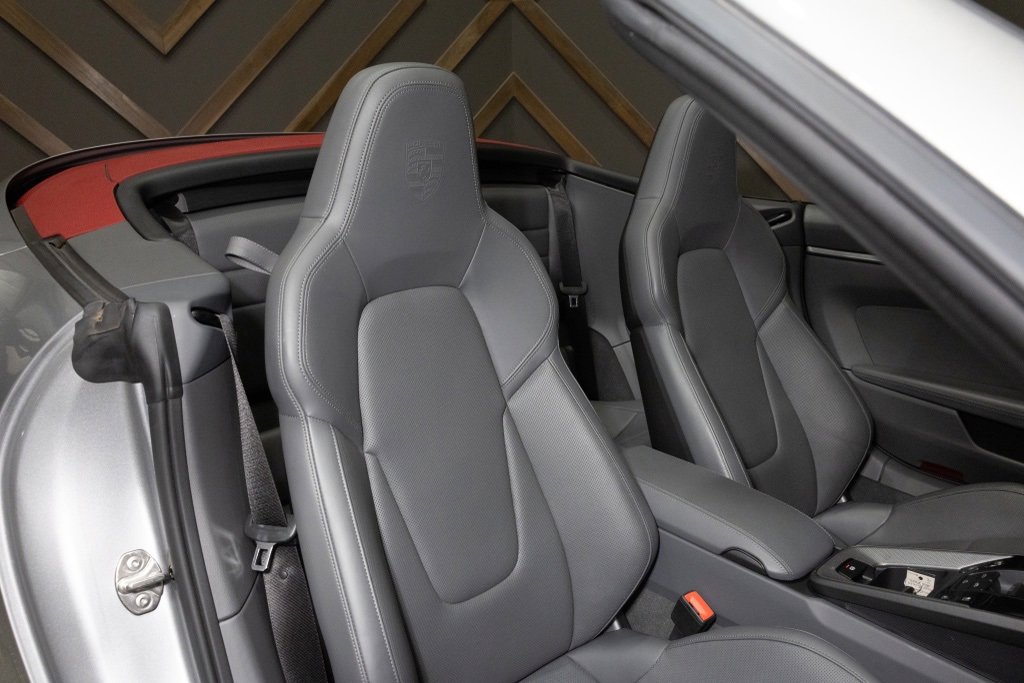 Used 2023 Porsche 911 Carrera w/ Sport Chrono Package image 5