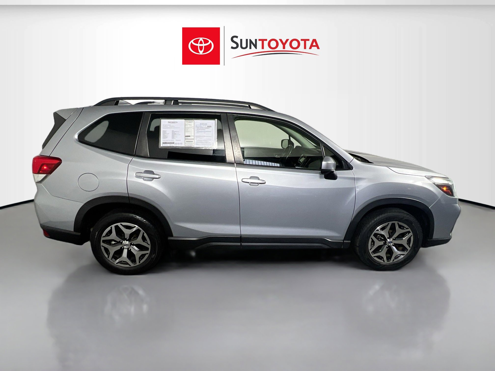 Used 2021 Subaru Forester Premium image 2