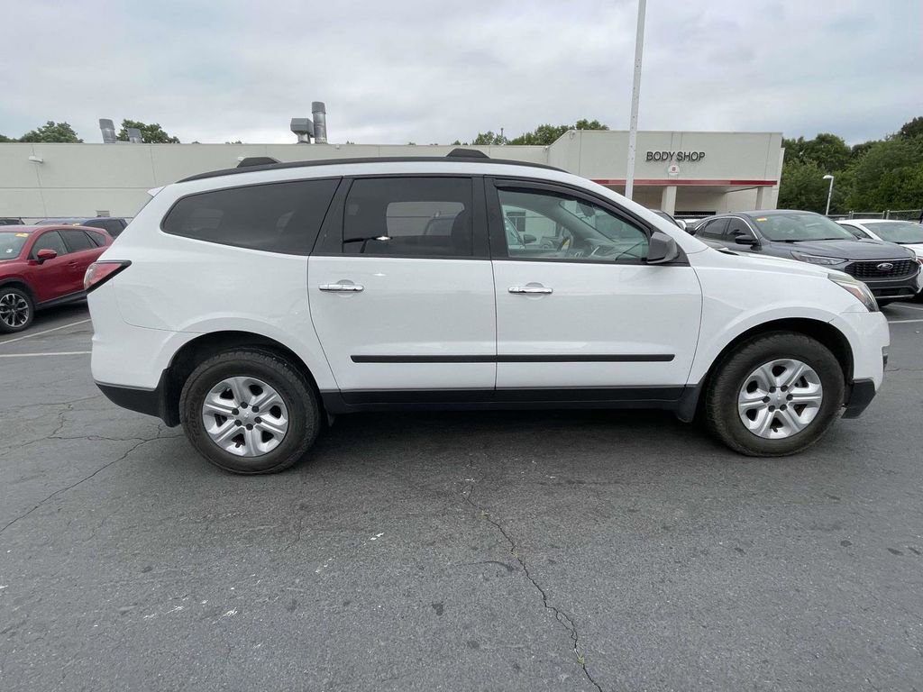 Used 2017 Chevrolet Traverse LS AWD/4WD image 25