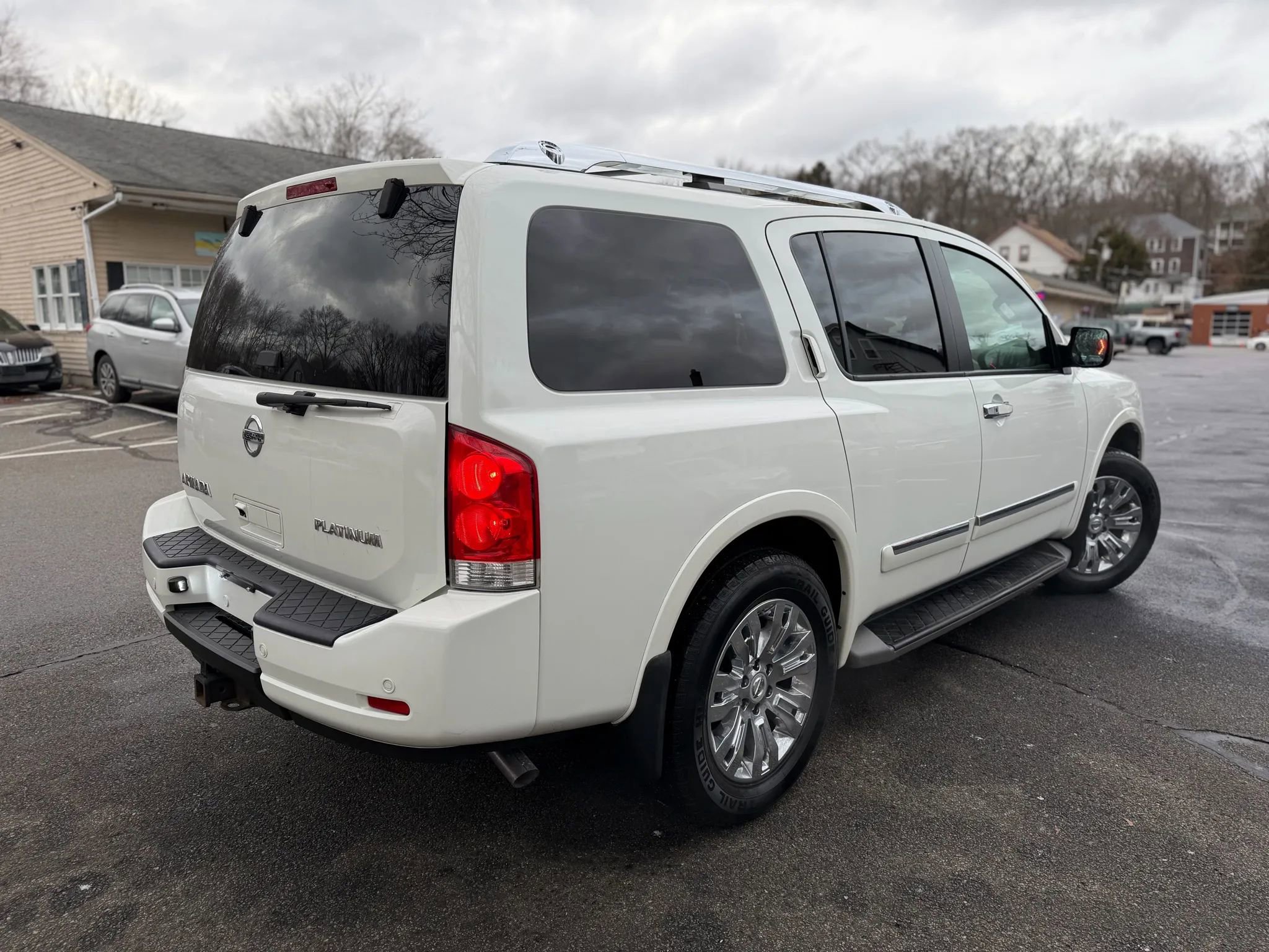 Used 2015 Nissan Armada Platinum image 5