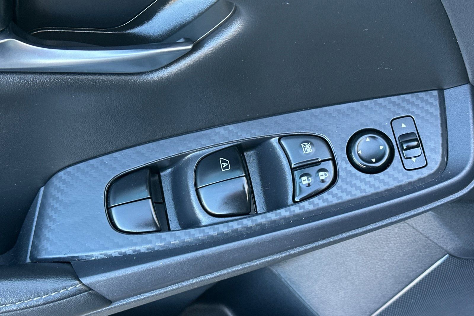 Used 2023 Nissan Sentra SV image 13