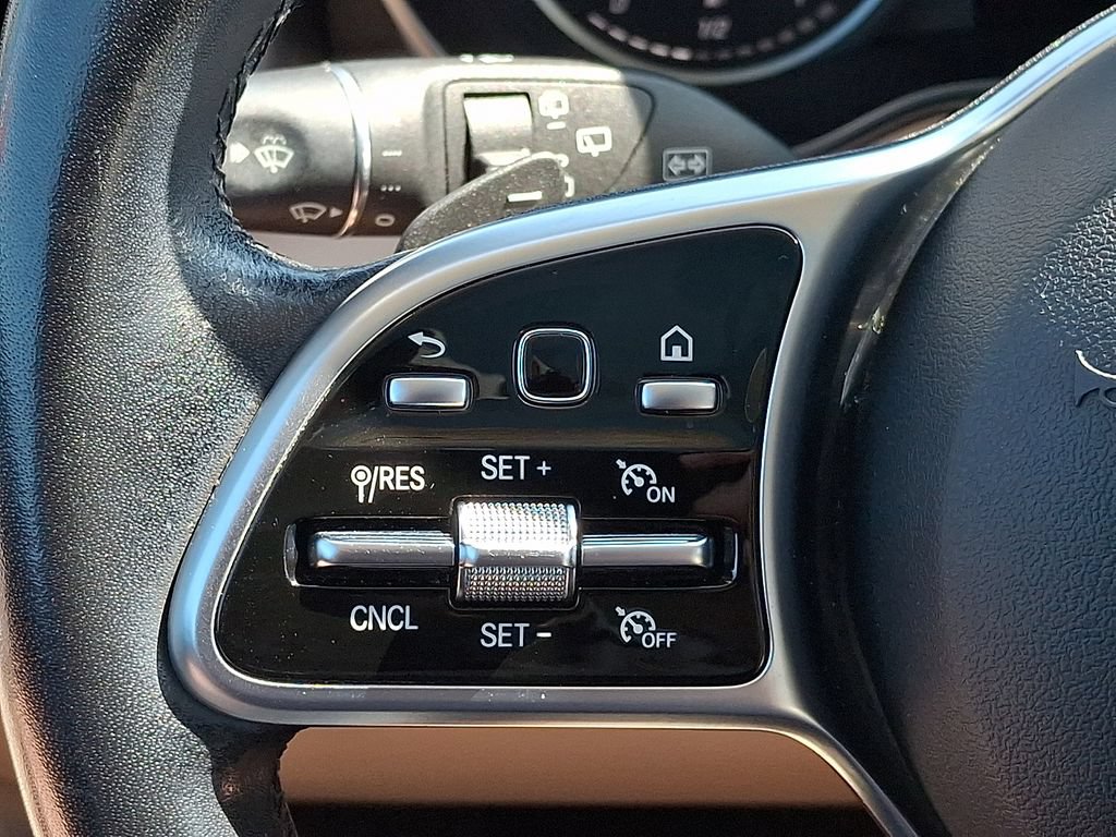 Used 2021 Mercedes-Benz GLC 300 4MATIC image 22