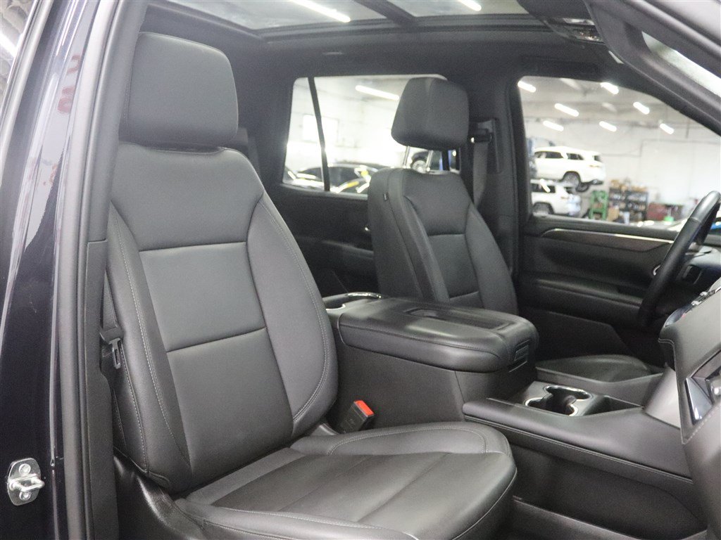 Used 2023 Chevrolet Tahoe Z71 w/ Luxury Package AWD/4WD image 30