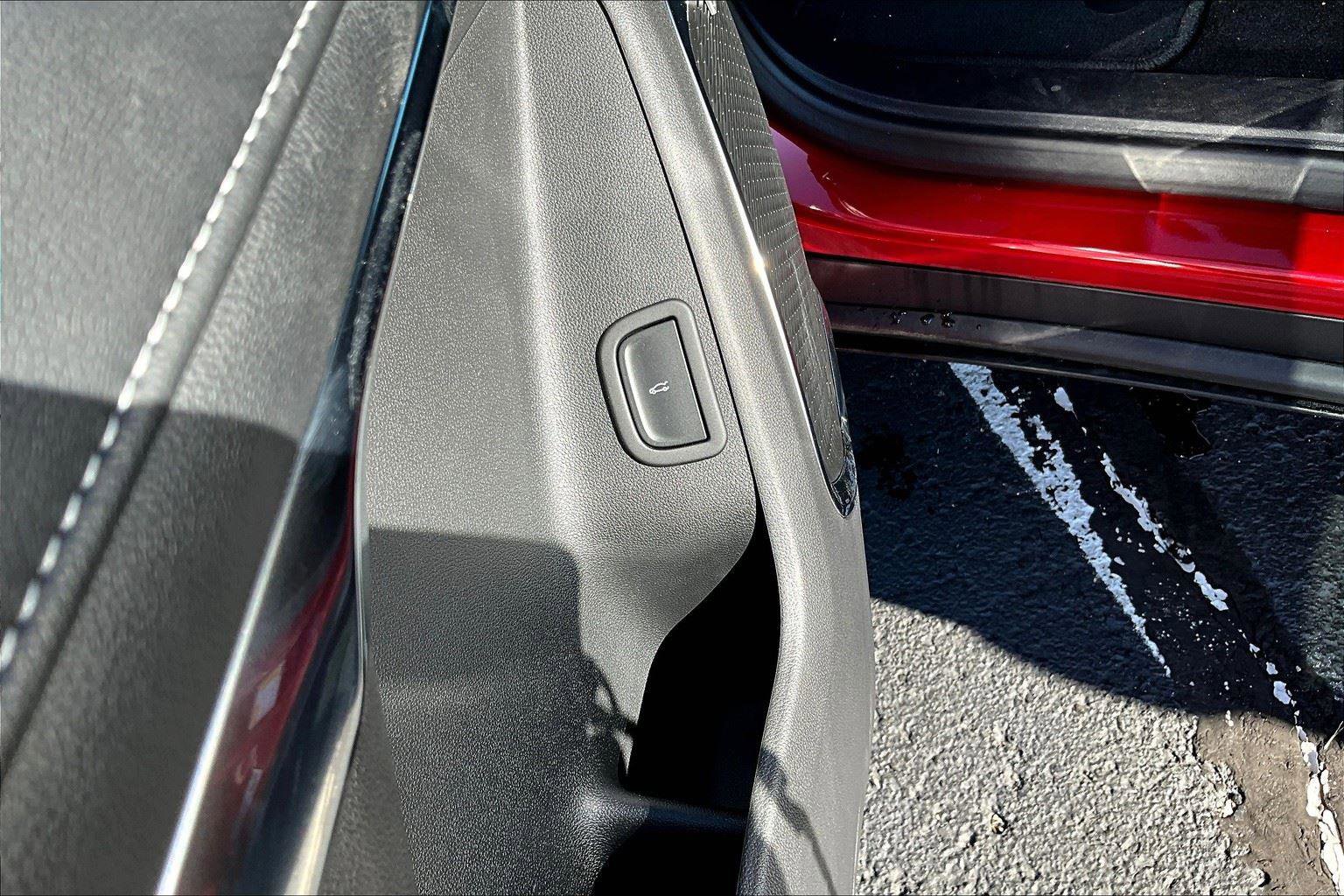 New 2025 Chevrolet Traverse LT w/ Enhanced Driving Package image 13