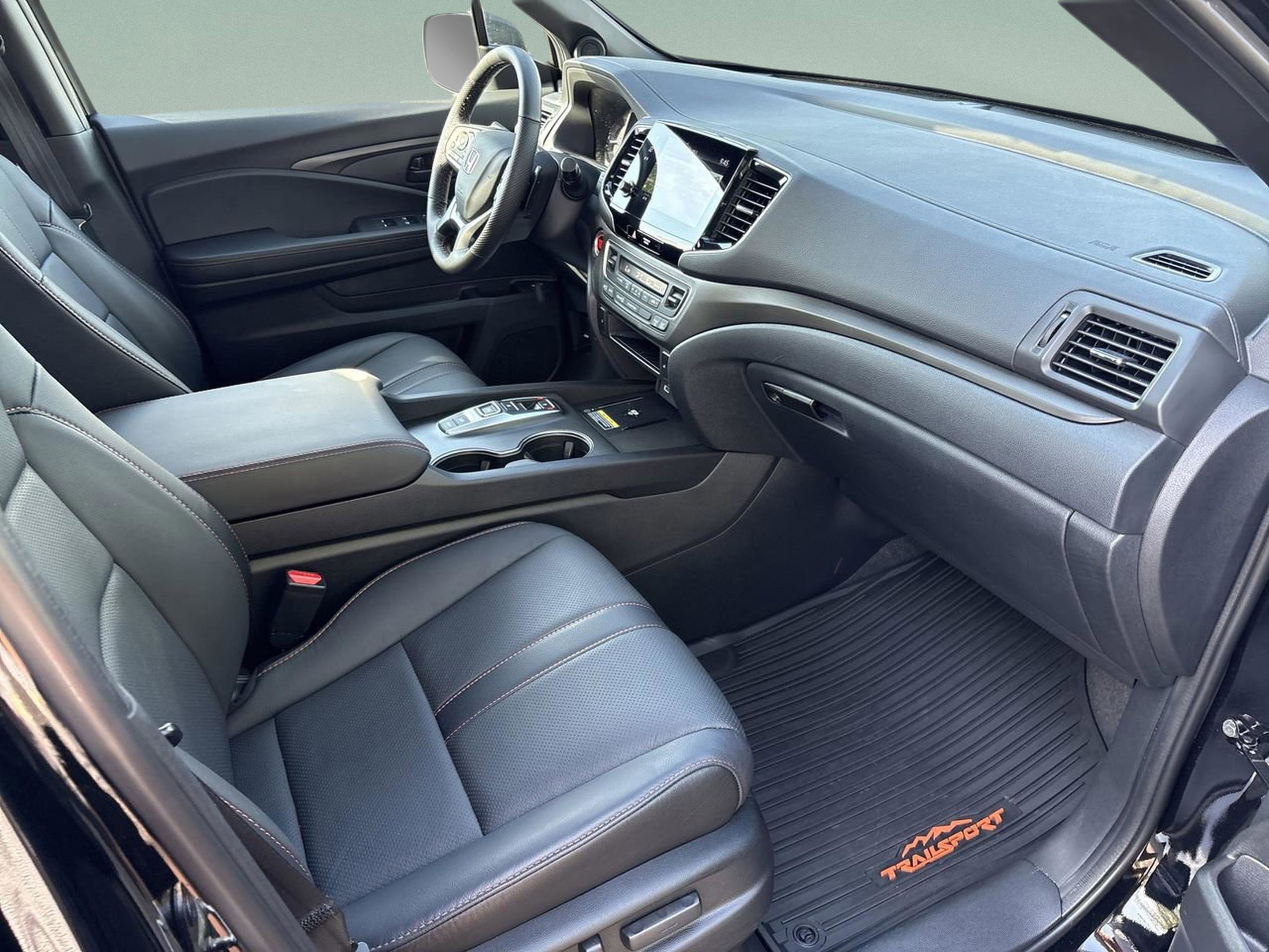 Used 2024 Honda Passport TrailSport image 19