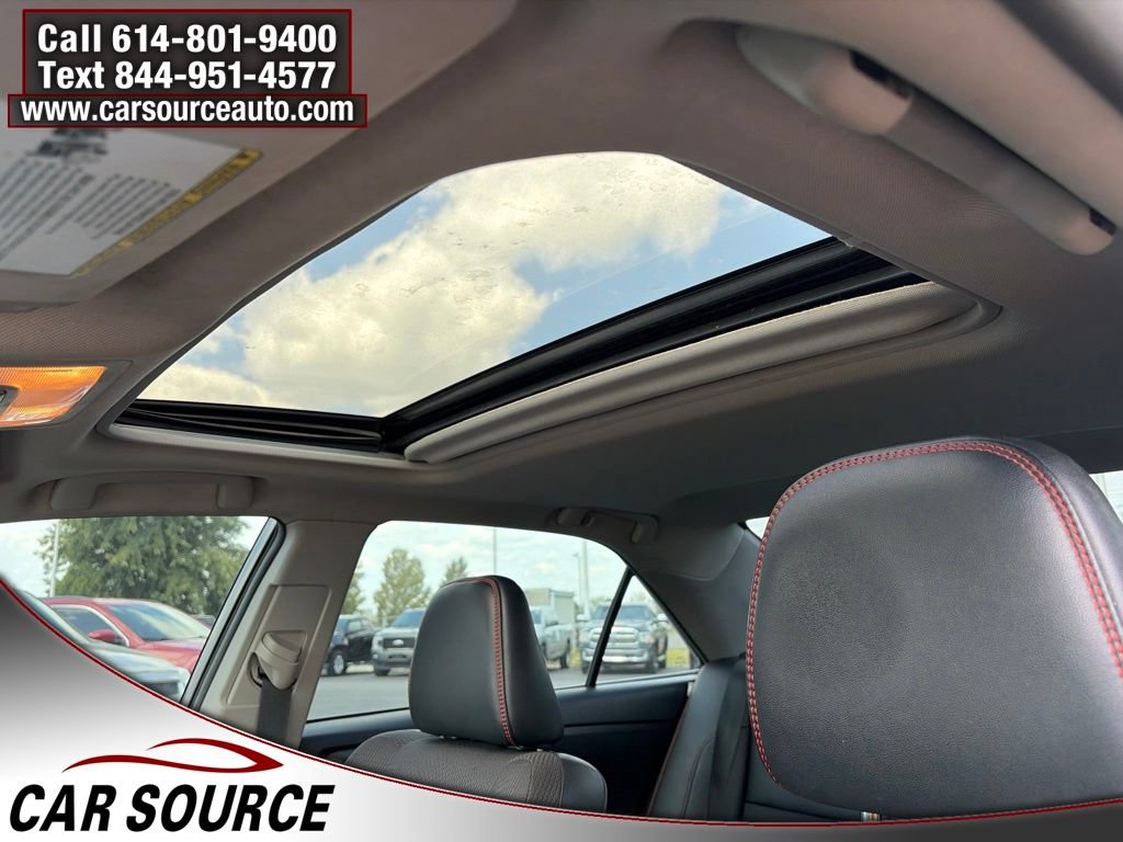 Used 2016 Toyota Camry SE w/ Moonroof Package FWD image 23