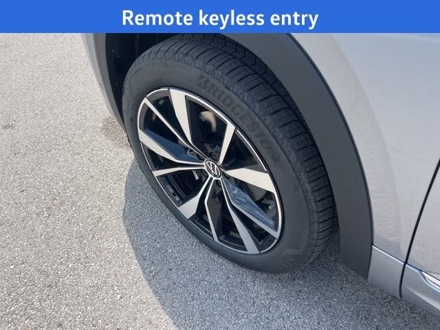 New 2026 Volkswagen Atlas SEL Premium R-Line image 5