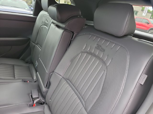 New 2027 Kia Seltos X-Line S w/ X-Line S Premium Package AWD/4WD image 12