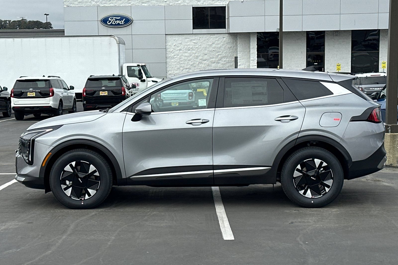 New 2026 Kia Sportage LX FWD image 7