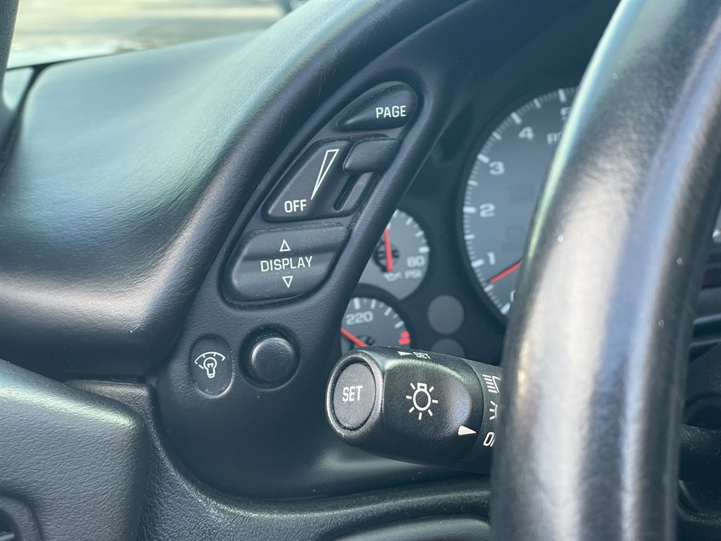 Used 2002 Chevrolet Corvette Convertible w/ Preferred Equipment Group2 RWD image 25