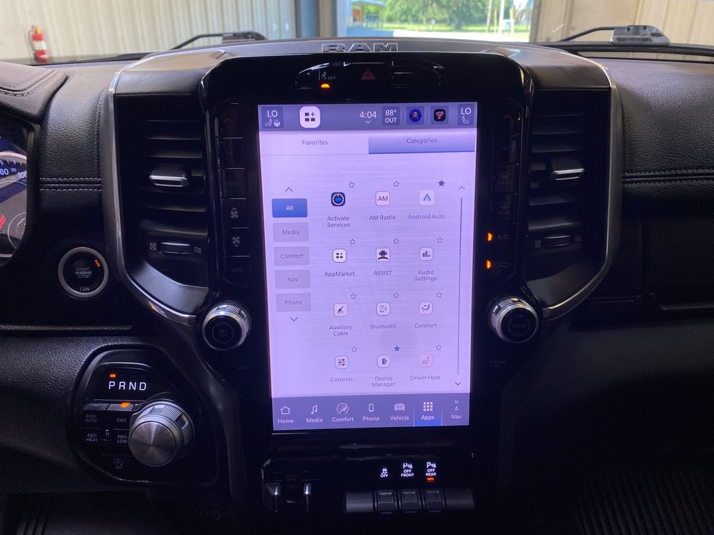 Used 2025 RAM 1500 Laramie AWD/4WD image 39