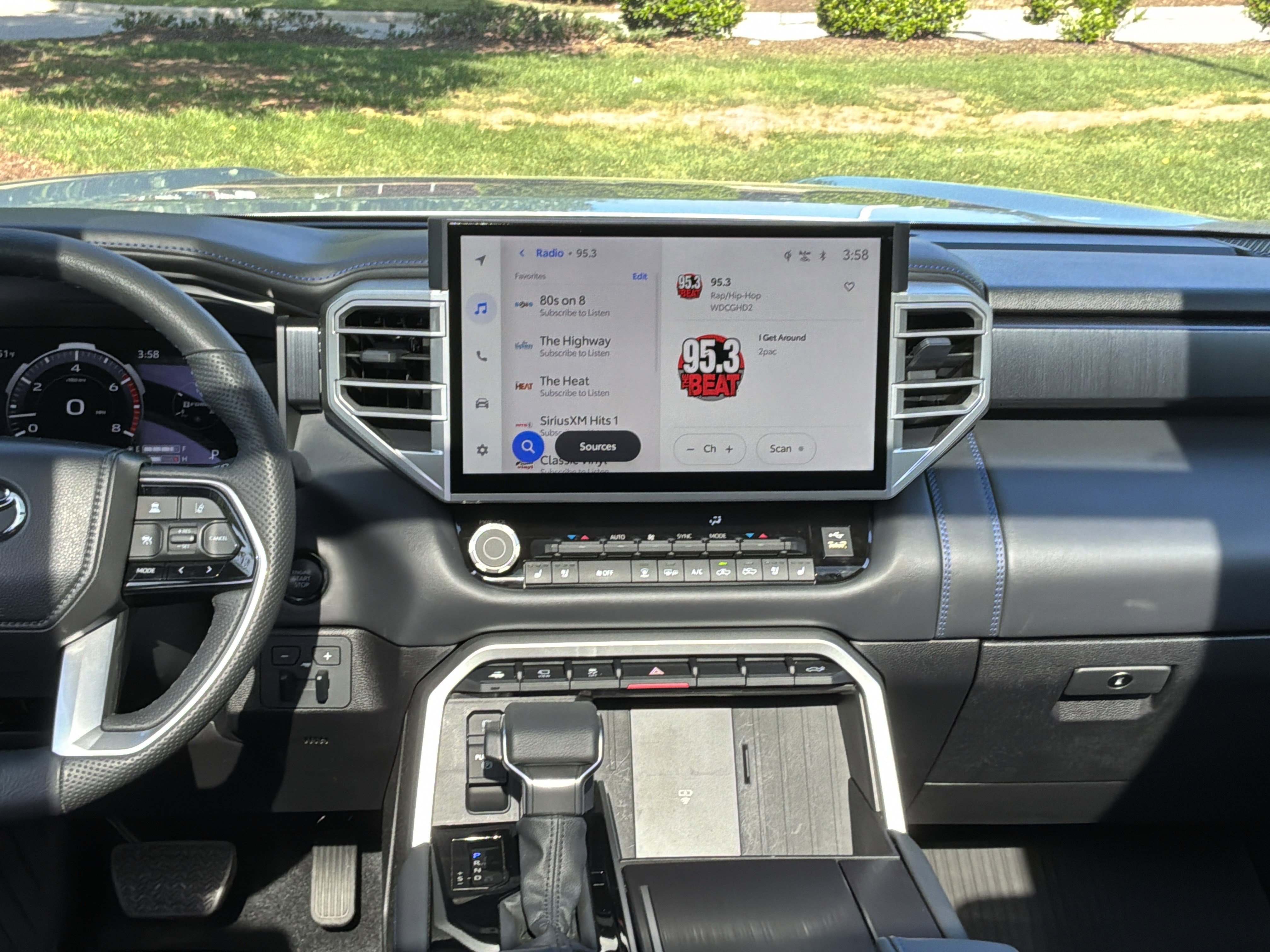 Used 2025 Toyota Tundra Platinum AWD/4WD image 30