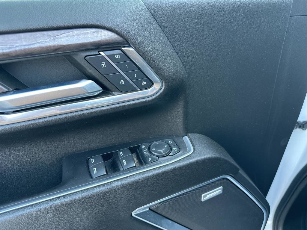 Used 2024 Chevrolet Silverado 3500 LTZ w/ LTZ Convenience Package image 18