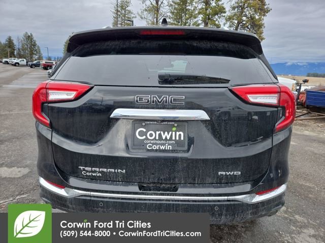 Used 2023 GMC Terrain Denali w/ Denali Premium Package AWD/4WD image 11