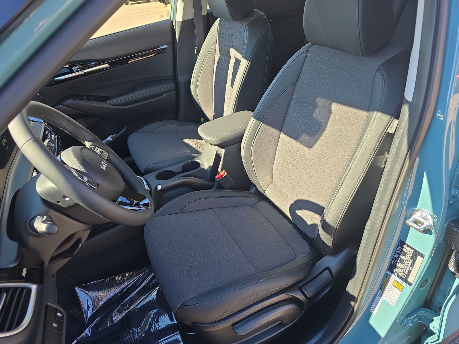New 2026 Kia Seltos S FWD image 17
