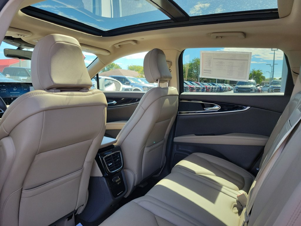 Certified 2023 Lincoln Nautilus Reserve AWD/4WD image 16