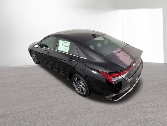 New 2026 Hyundai Elantra Limited FWD image 34