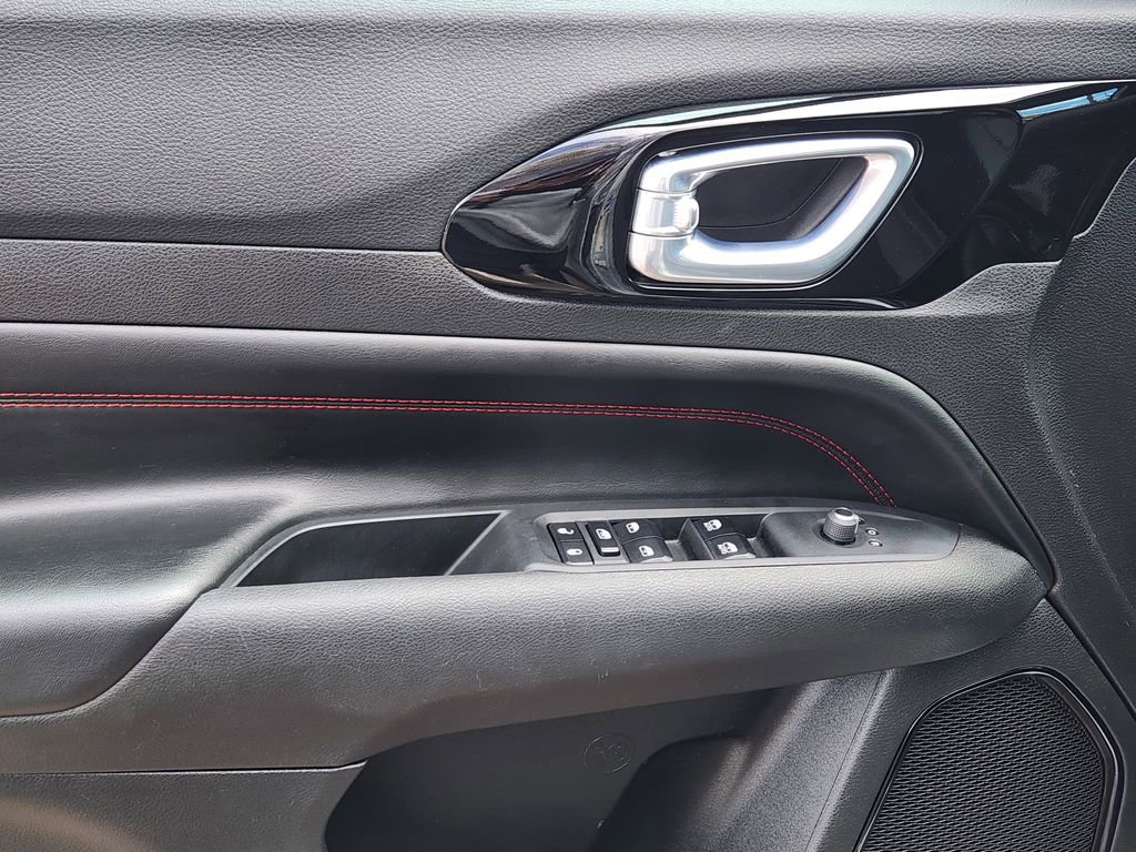 Used 2024 Jeep Compass Trailhawk image 14