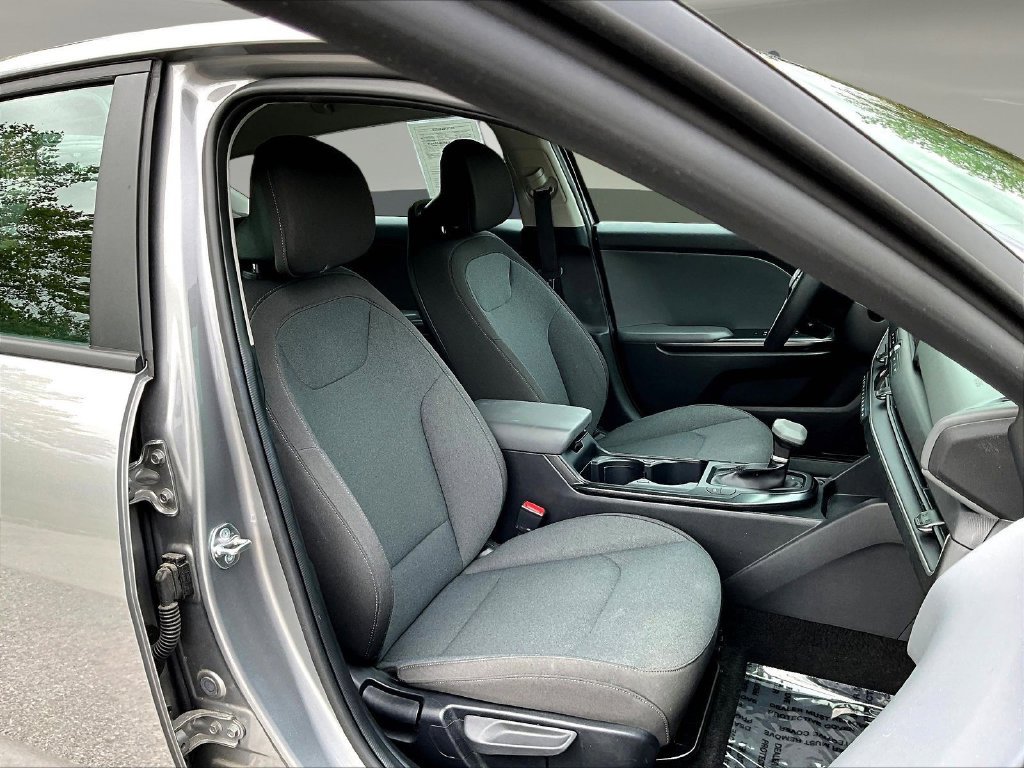 Used 2025 Kia K4 FWD image 28