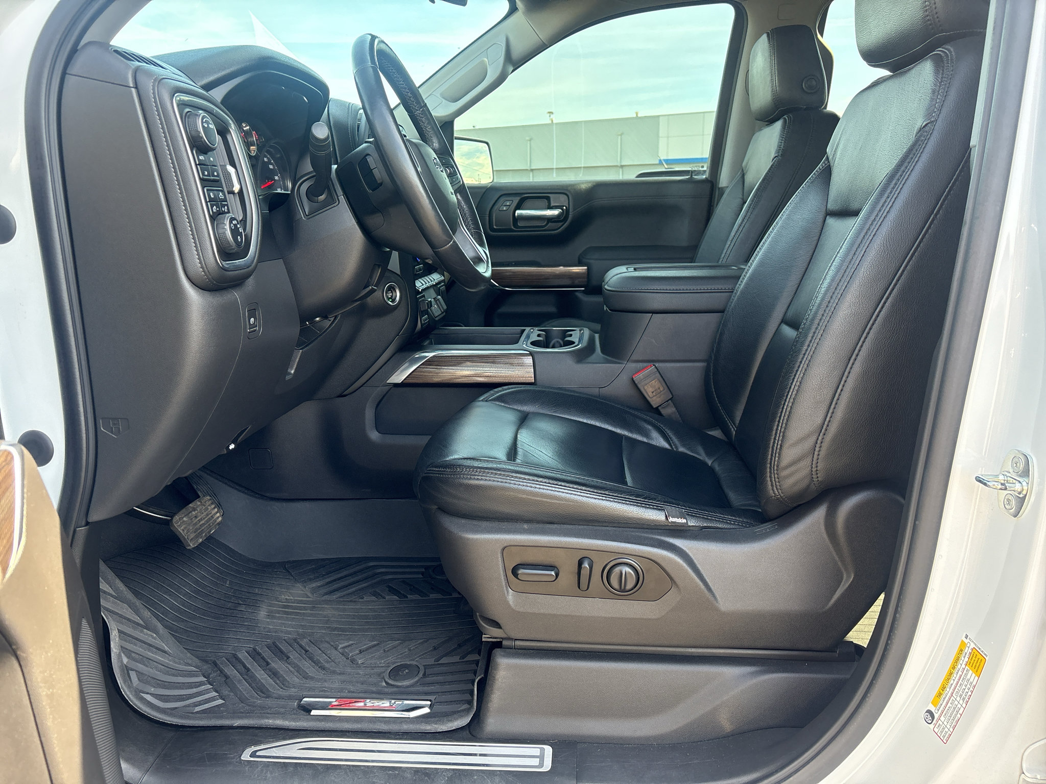 Used 2021 Chevrolet Silverado 1500 LT Trail Boss w/ Bed Protection Package AWD/4WD image 12