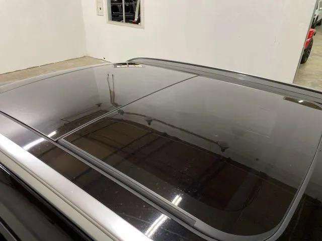 Used 2025 Volvo XC40 B5 Plus image 96