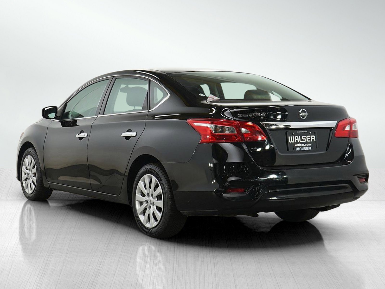 Used 2019 Nissan Sentra S FWD image 3