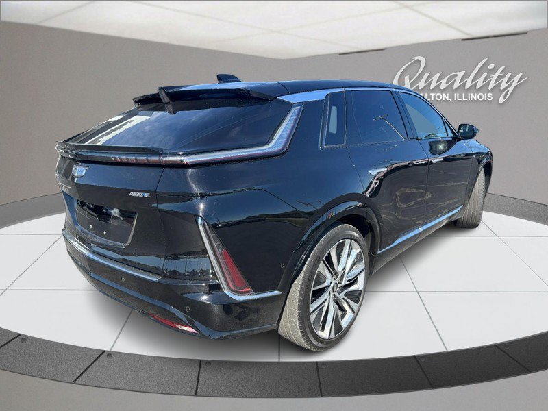 Used 2023 Cadillac Lyriq 2WD image 3