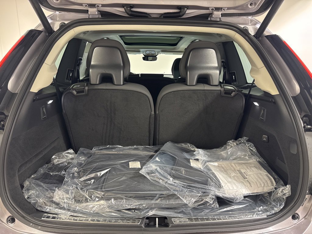 New 2026 Volvo XC90 B6 Plus w/ Protection Package AWD/4WD image 30