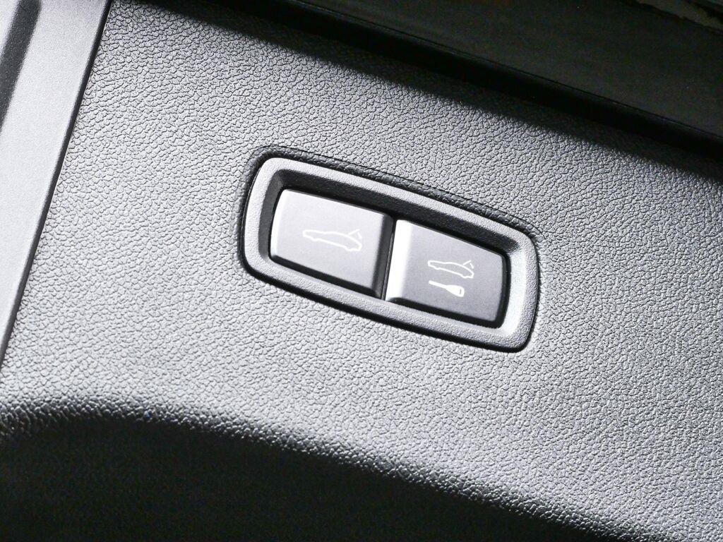 New 2026 Porsche Cayenne AWD/4WD image 33