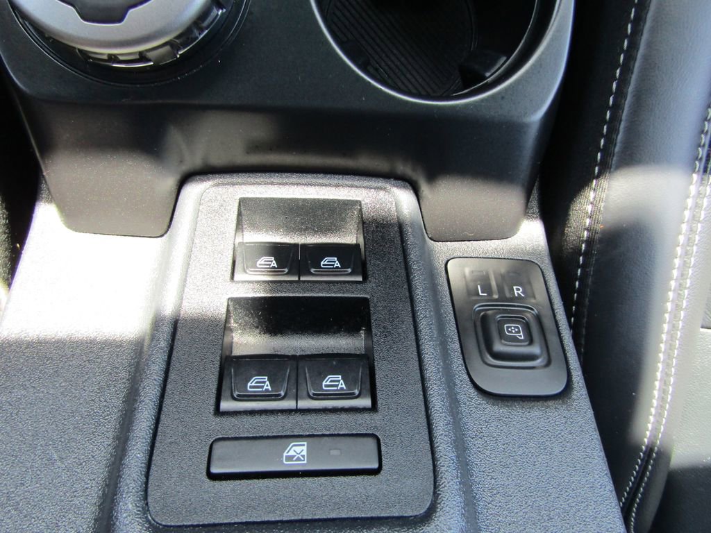 Used 2025 Ford Bronco Outer Banks AWD/4WD image 38