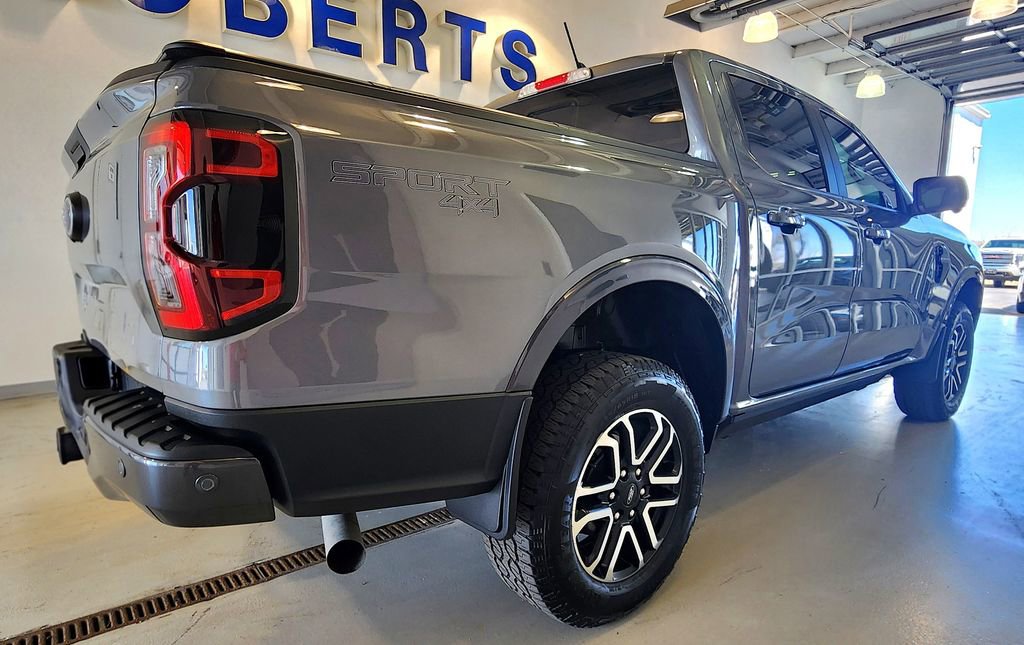 Used 2024 Ford Ranger Lariat w/ Trailer Tow Package AWD/4WD image 10