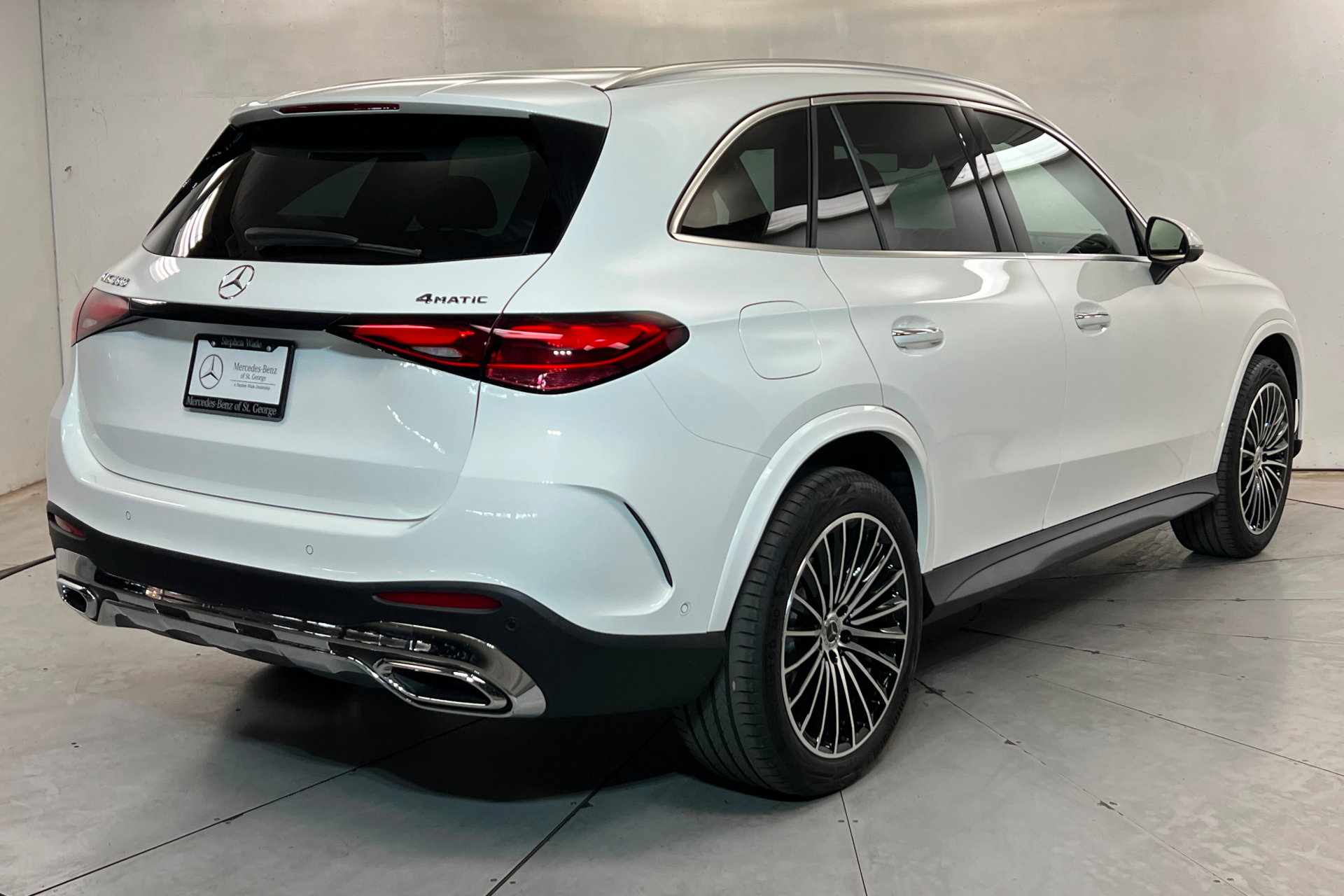 New 2027 Mercedes-Benz GLC 300 4MATIC image 5