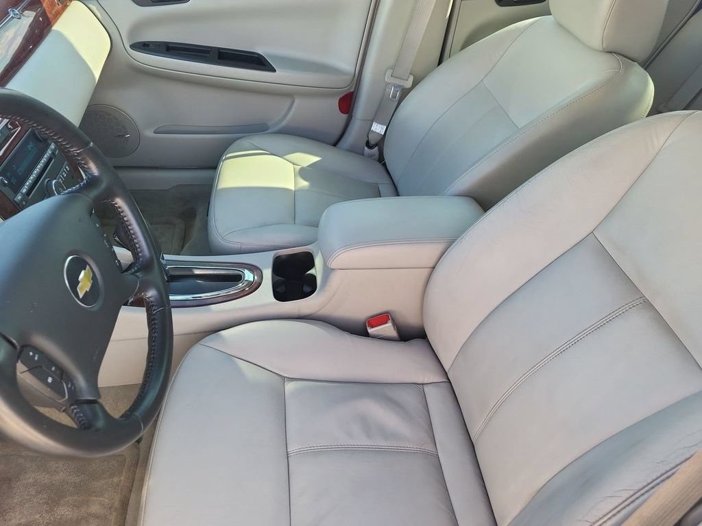 Used 2011 Chevrolet Impala LT w/ Luxury Edition Package FWD image 23