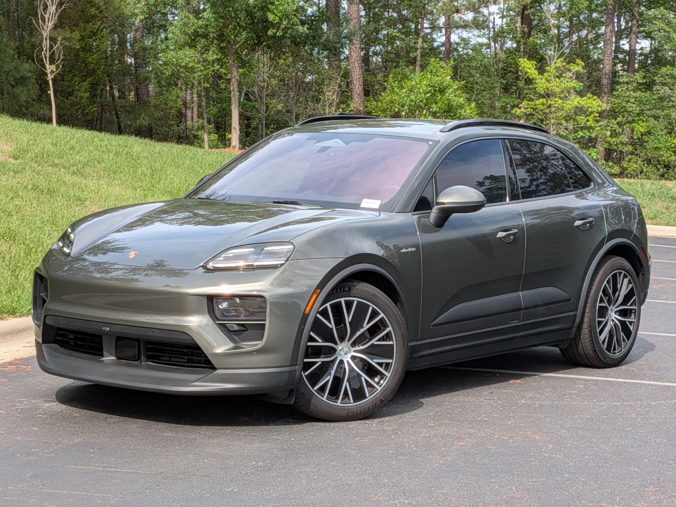 Certified 2025 Porsche Macan Electric