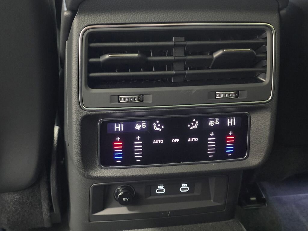 Certified 2025 Audi Q8 Premium Plus w/ Premium Plus Package image 18