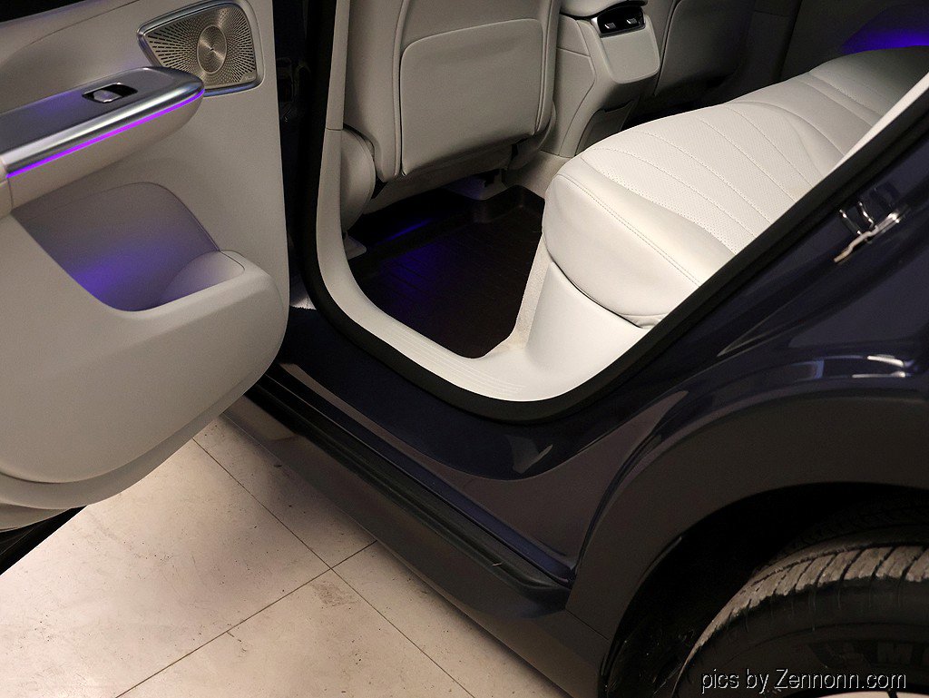 Used 2023 Mercedes-Benz EQE 350+ 4MATIC SUV w/ Exclusive Trim Package image 28