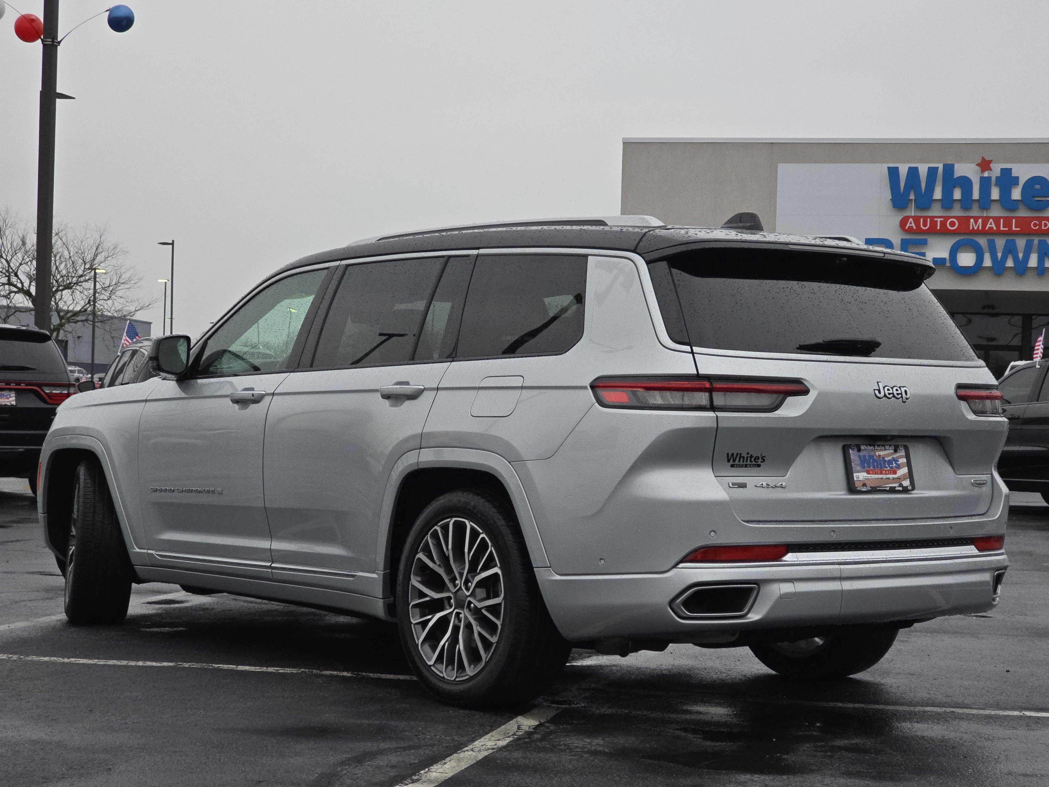 Used 2021 Jeep Grand Cherokee L Summit image 23