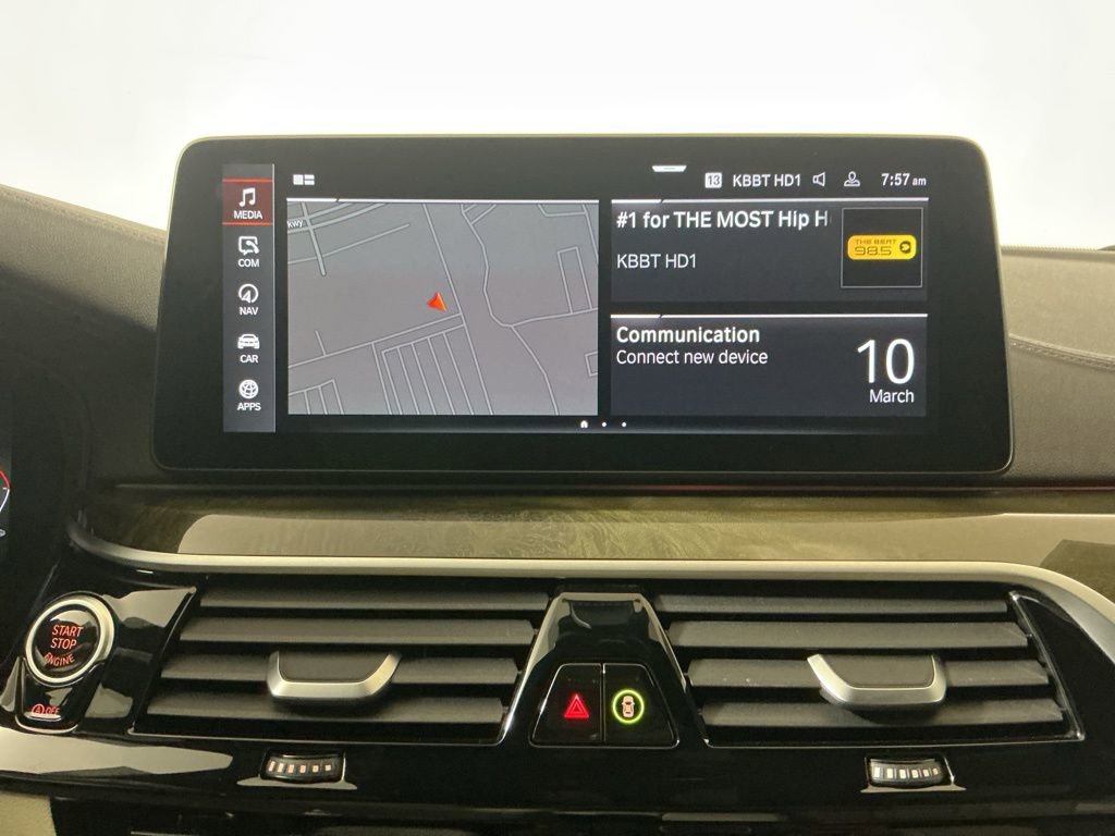 Used 2021 BMW M550i xDrive w/ Dynamic Handling Package image 11