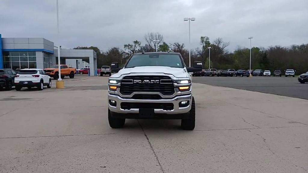 Used 2025 RAM 2500 Big Horn AWD/4WD image 3