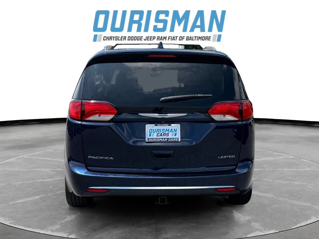 Used 2017 Chrysler Pacifica Limited FWD image 5