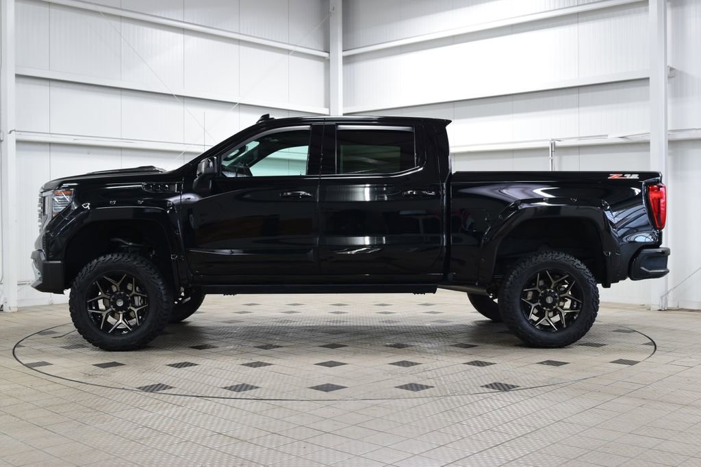 Used 2023 GMC Sierra 1500 AT4 w/ AT4 Premium Package image 4