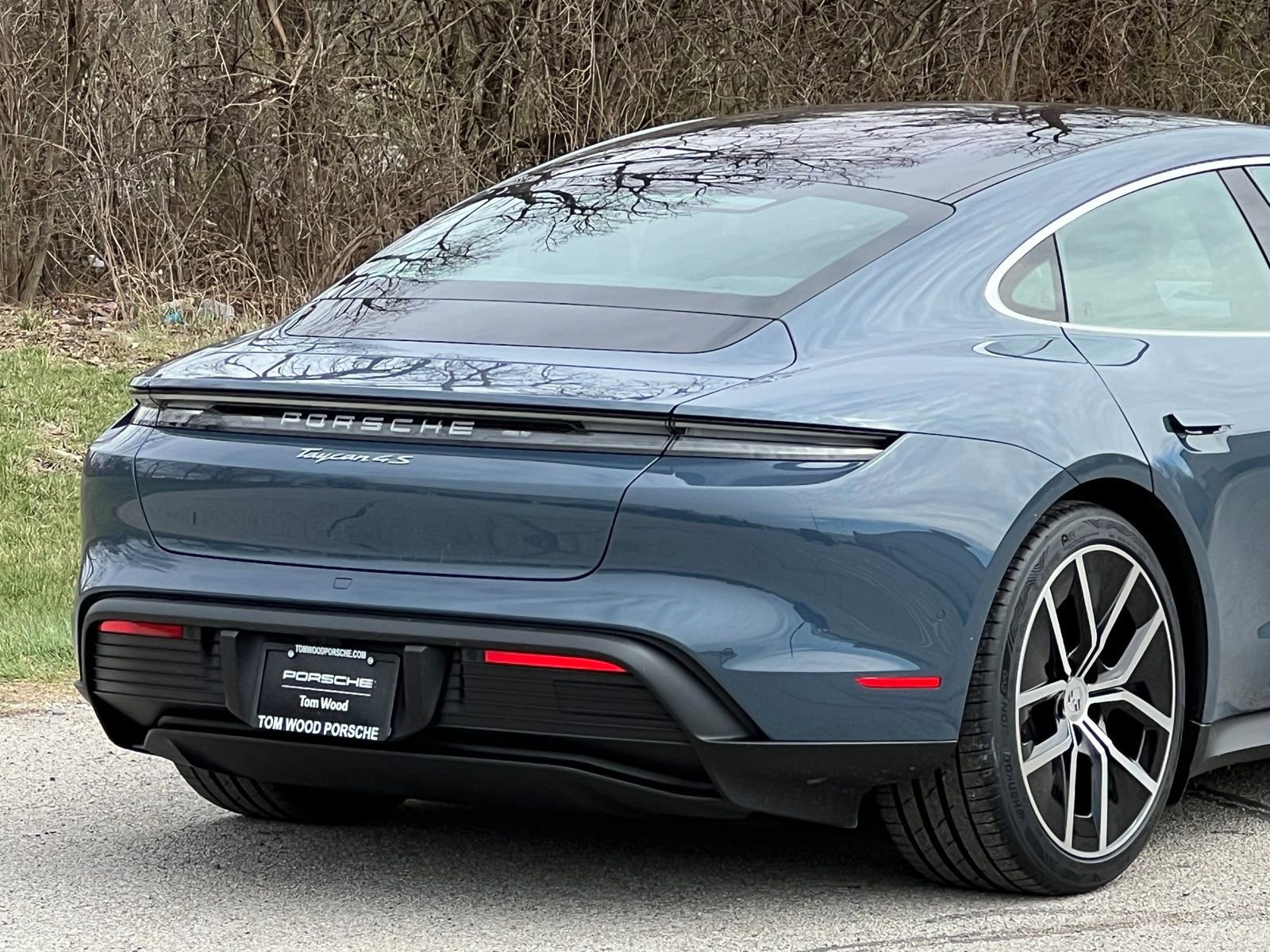 New 2026 Porsche Taycan 4S image 10