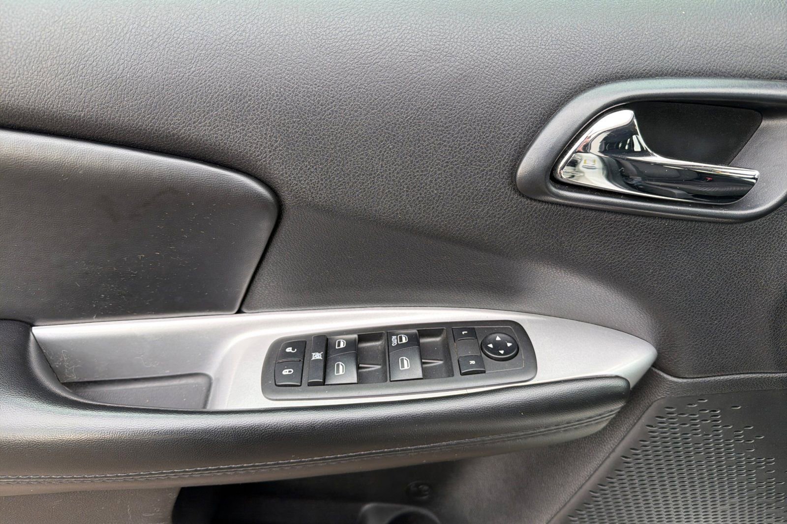 Used 2019 Dodge Journey SE w/ Premium Group image 11