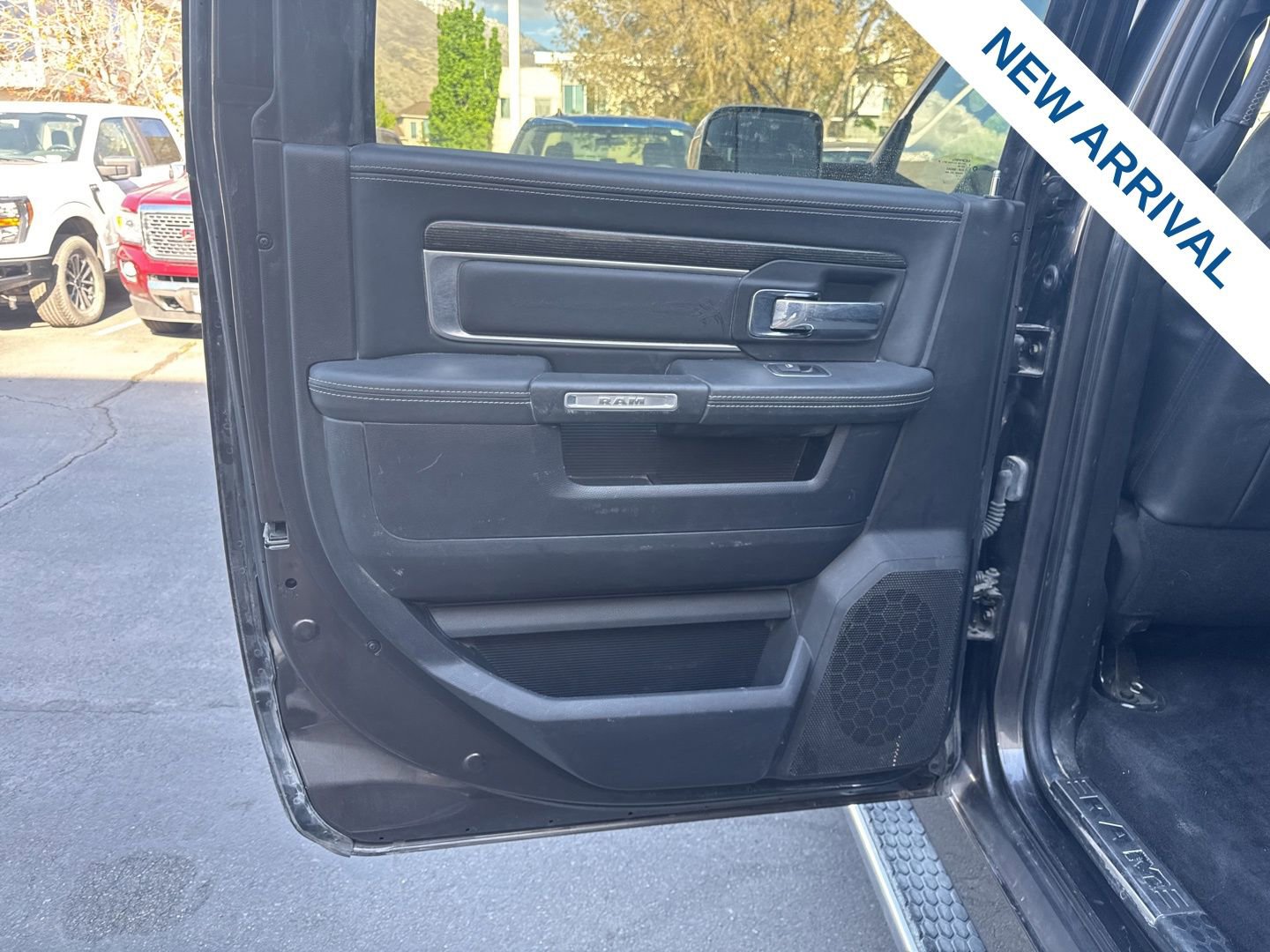 Used 2017 RAM 3500 Laramie Longhorn AWD/4WD image 15