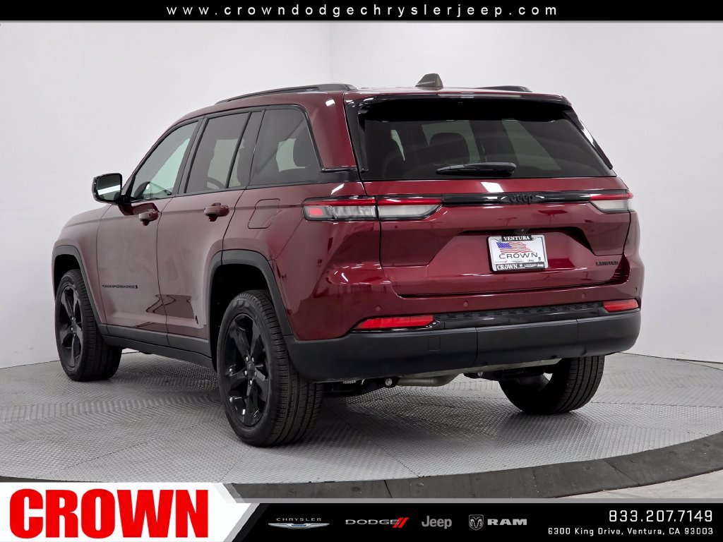 Certified 2024 Jeep Grand Cherokee Limited w/ Black Appearance Package RWD image 5